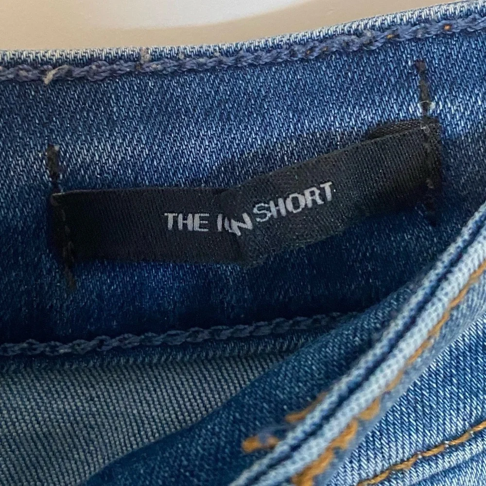 Kendall + Kylie The Icon Cuffed Jean Shorts Size 7/28 - Picture 8 of 9